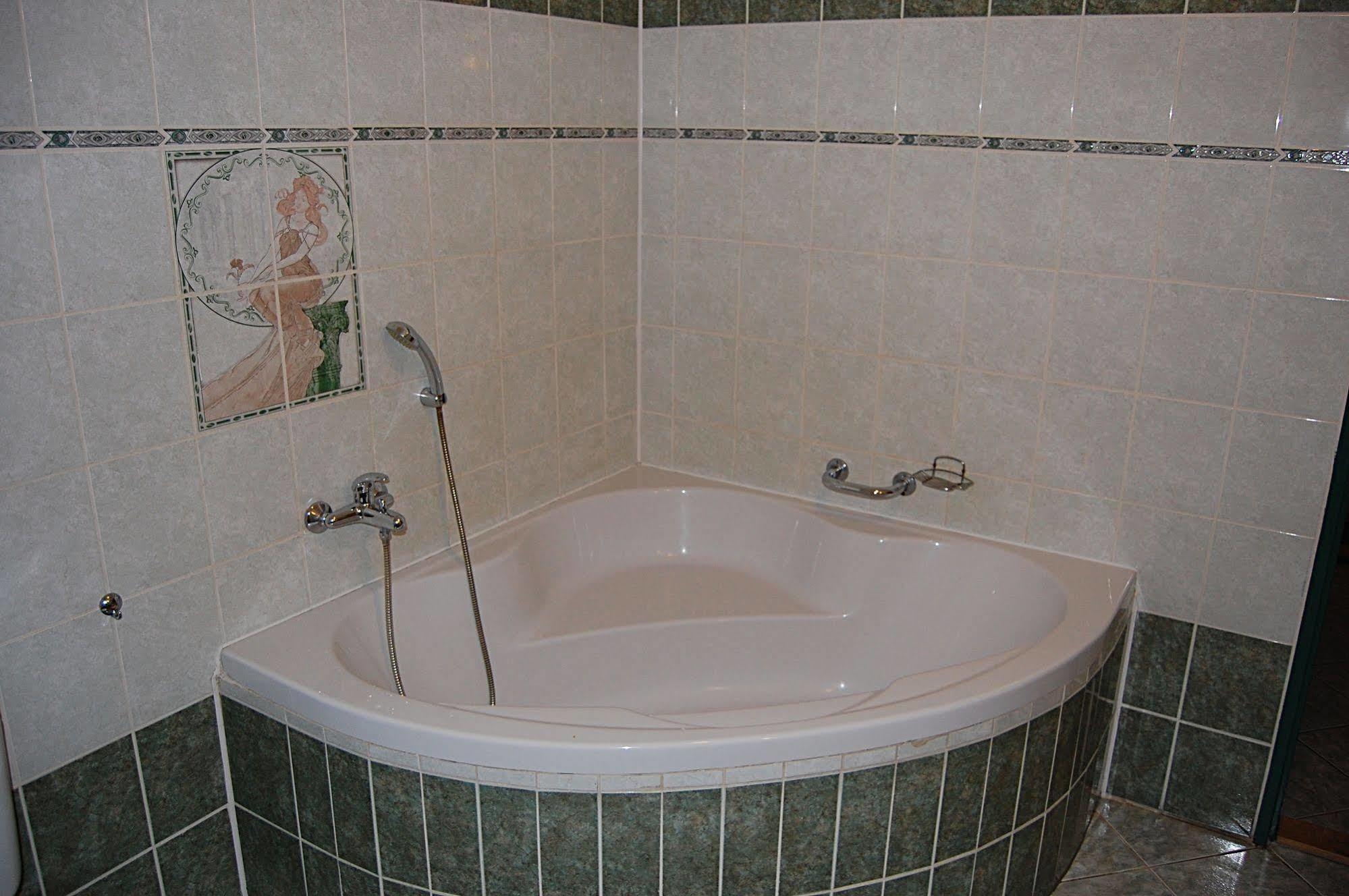 Richmond Hotel 3*