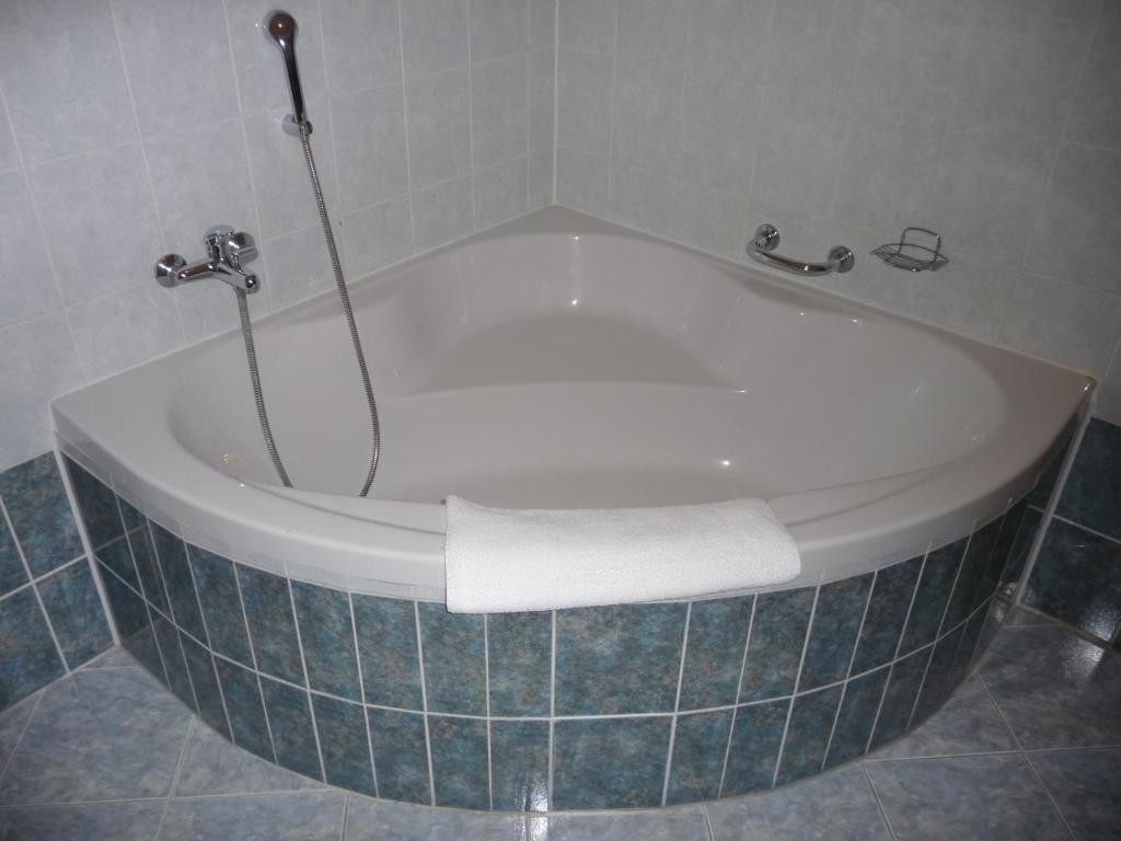 Richmond Hotel 3*